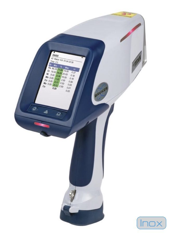 XRF analyser for alloy composition